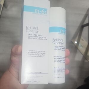 M-61 Brilliant Cleanse Cream Face Cleanser - White